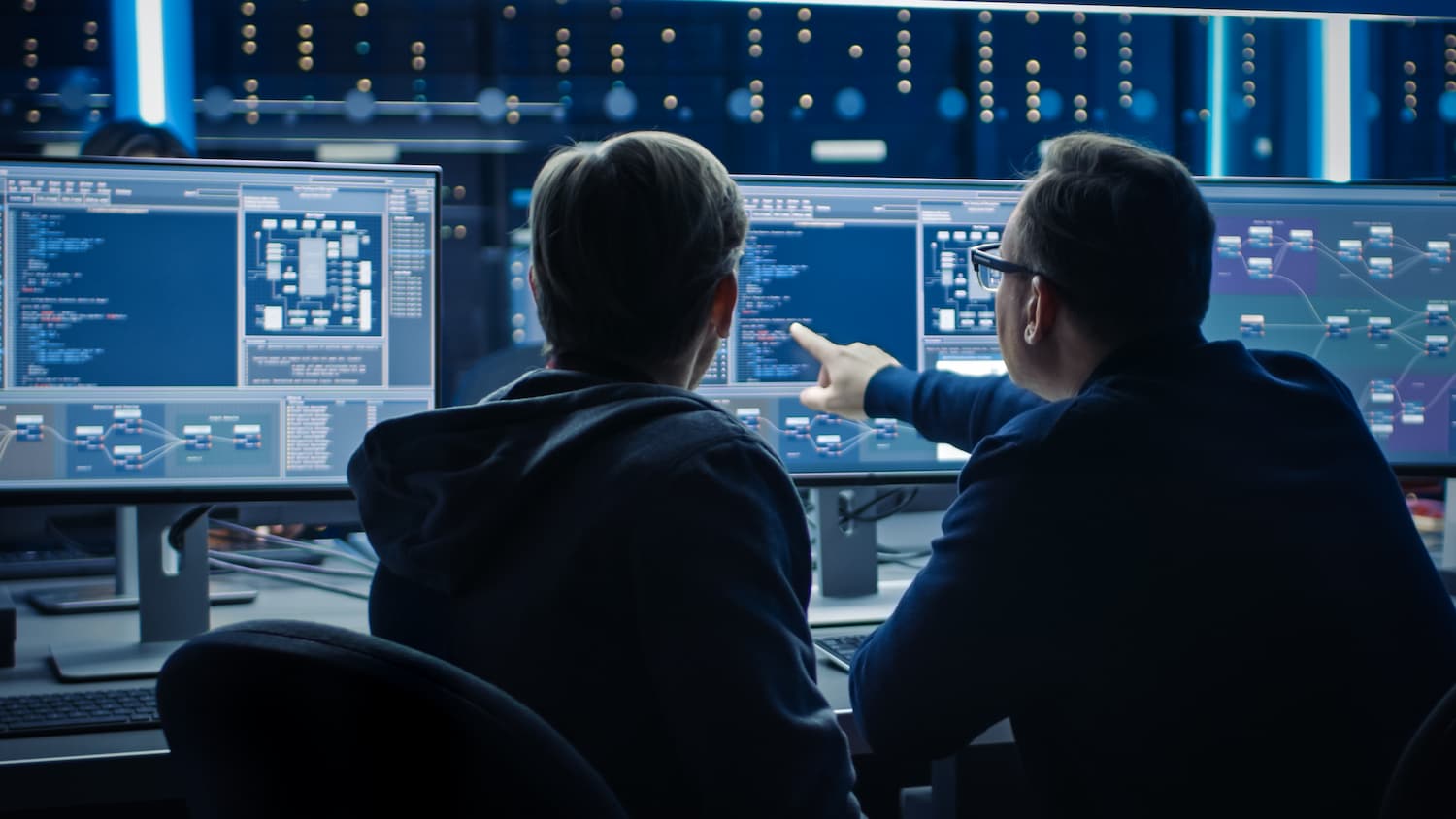 Colaboración técnica en un entorno de análisis avanzado para optimizar la gestión y seguridad de redes con Monitoreo LAN&WAN