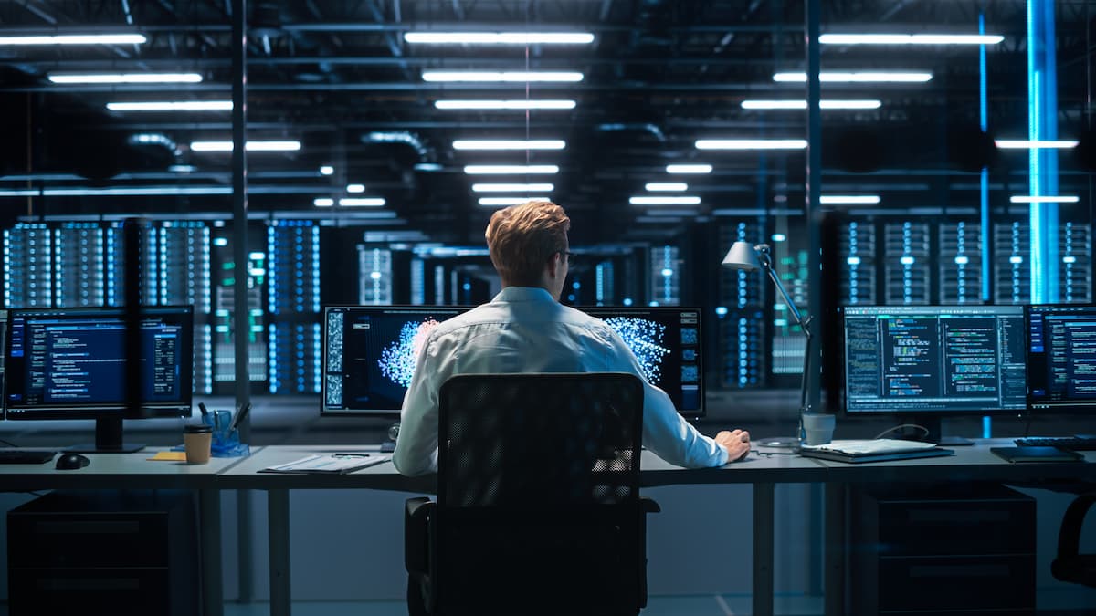 Supervisión eficiente de redes en un entorno tecnológico avanzado para garantizar la seguridad y el rendimiento óptimo con Monitoreo LAN&WAN.