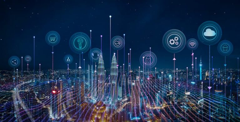 La imagen muestra un concepto futurista de ciudades inteligentes con tecnología avanzada y peering.